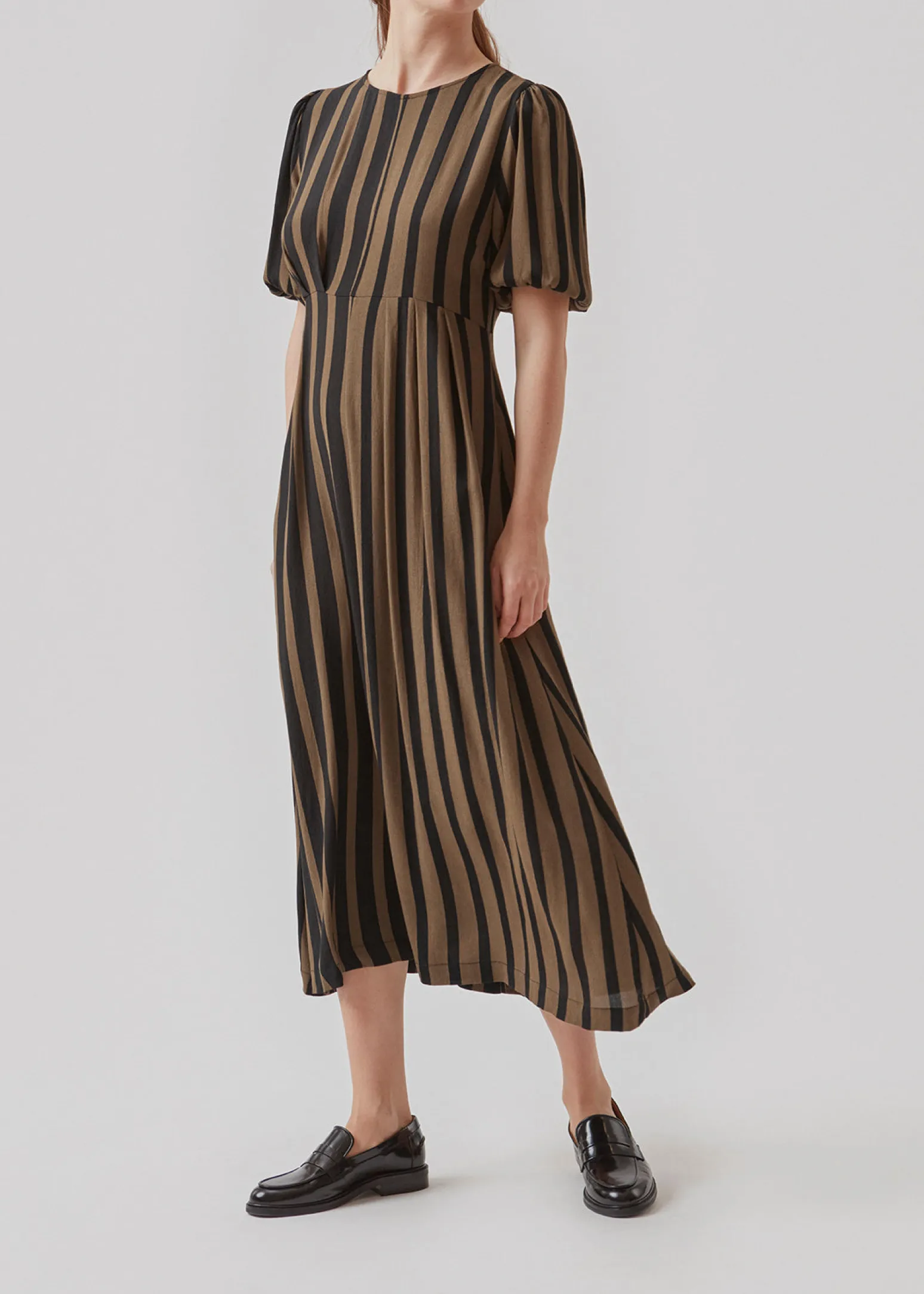Modström AliciaMD print dress - Bold Sienna Stripe< Kjoler