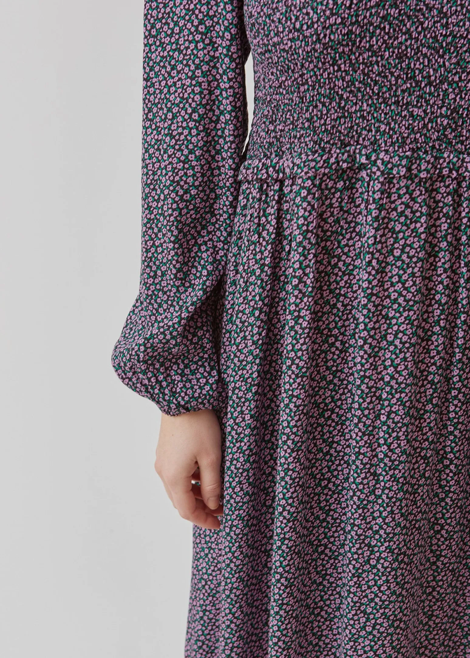 Modström ApolloMD print dress - Mini Pink Daisy< Kjoler
