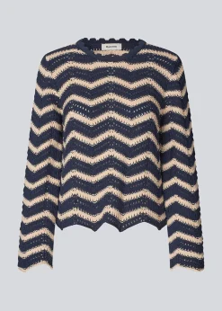 Modström CaryMD o-neck - Navy Summer Sand< Strik & Bluser