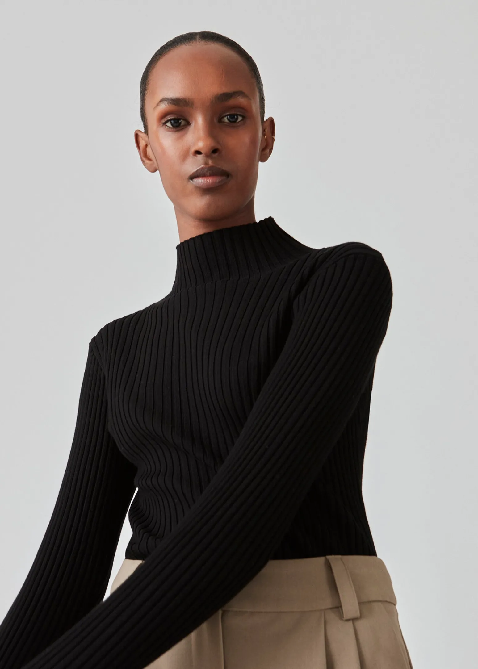 Modström CateMD t-neck -< Strik & Bluser
