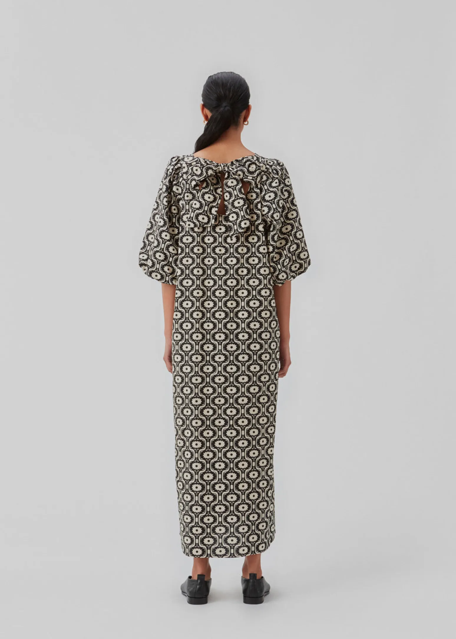 Modström CoraMD print dress - Seventies Fleur< Kjoler
