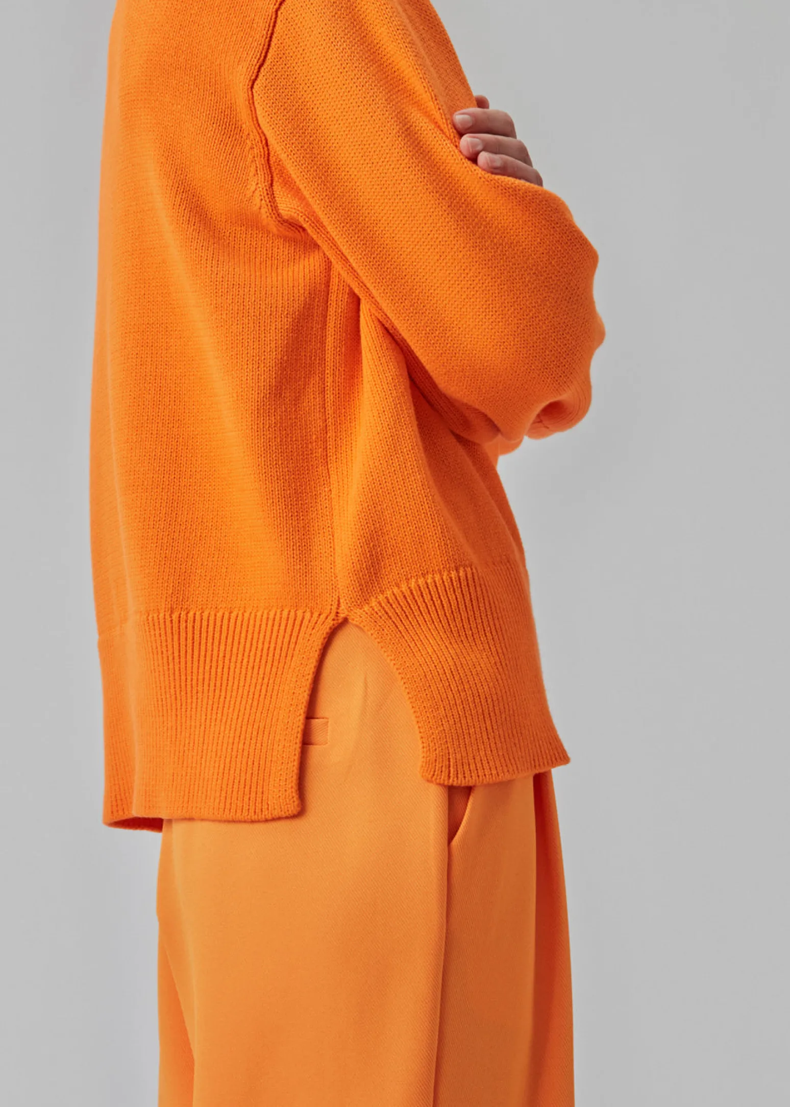 Modström CorbinMD o-neck - Vibrant Orange< Strik & Bluser