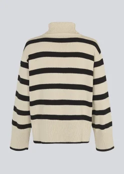Modström CorbinMD stripe t-neck - Black Summer Sand Stripe< Strik & Bluser