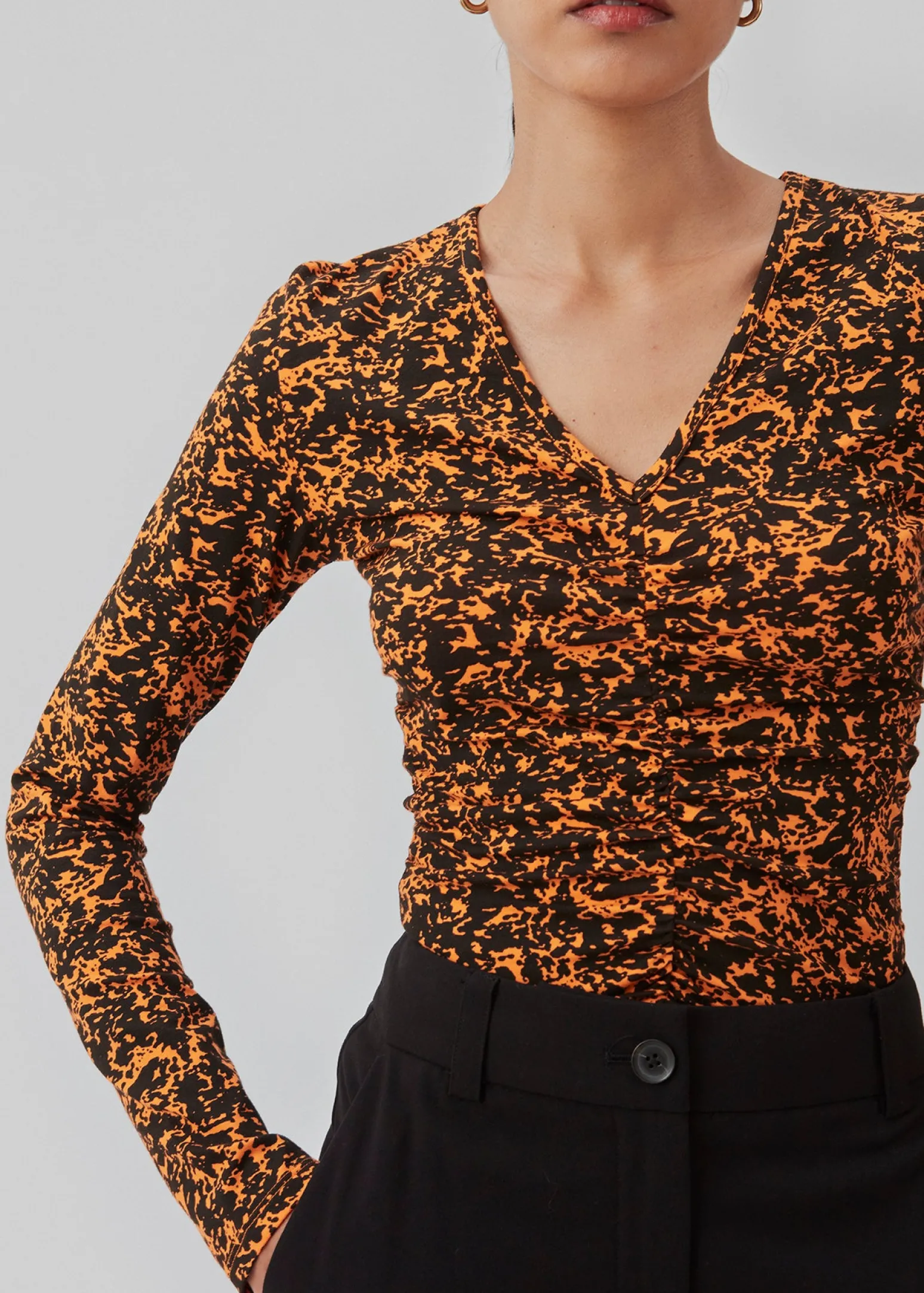 Modström CurtisMD print top - Vibrant Orange Splash< Toppe