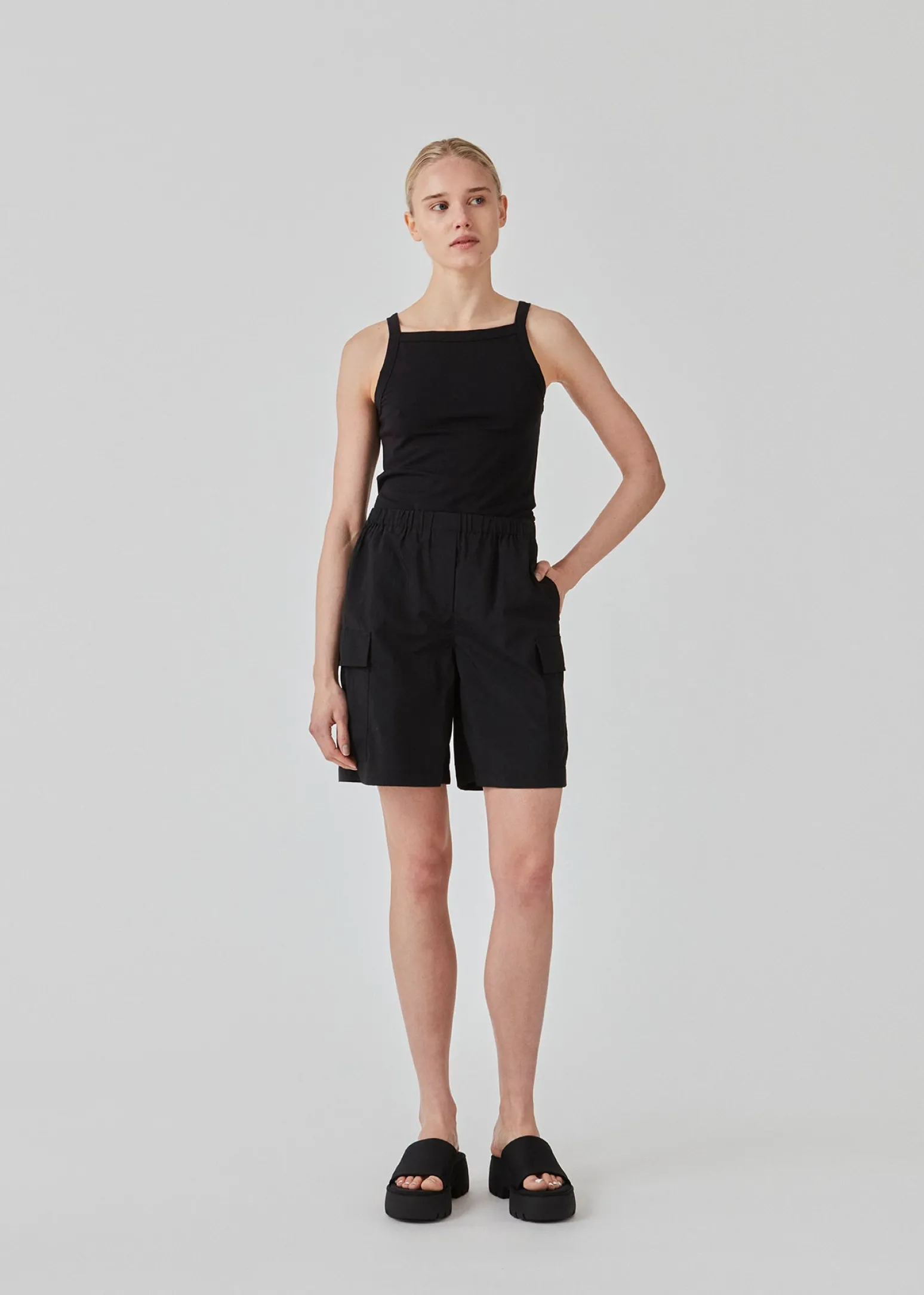 Modström DaeMD top -< Basic|Toppe