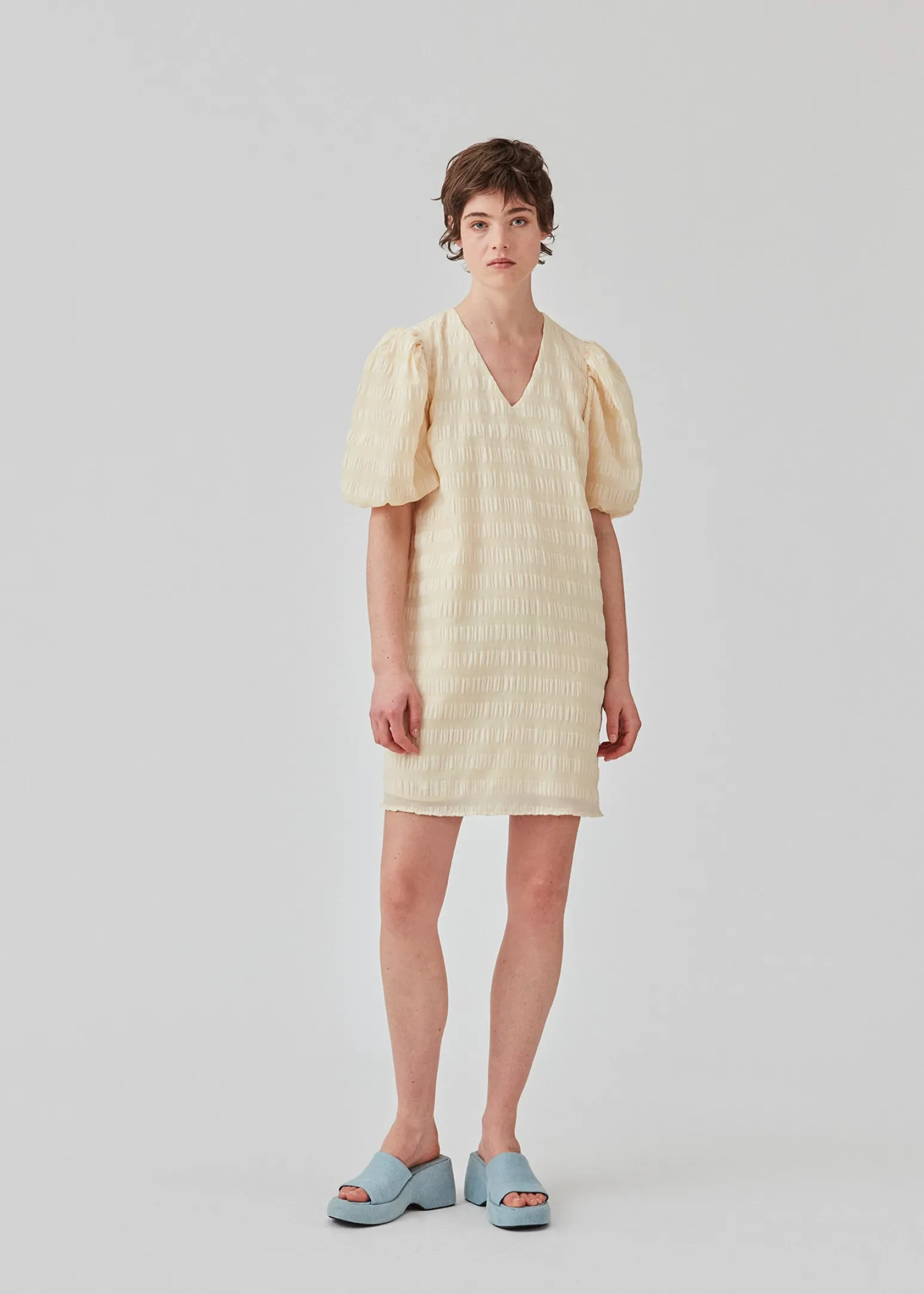Modström DinoMD dress - Pale Sun< Kjoler
