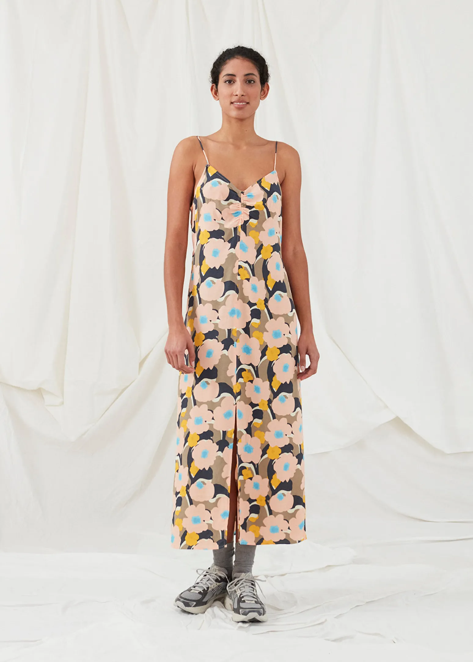 Modström DustinMD print strap dress - Sunset Bouquet< Kjoler