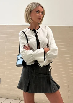 Modström EmiliaMD bow skirt - Grey Pinstripe< Nederdele