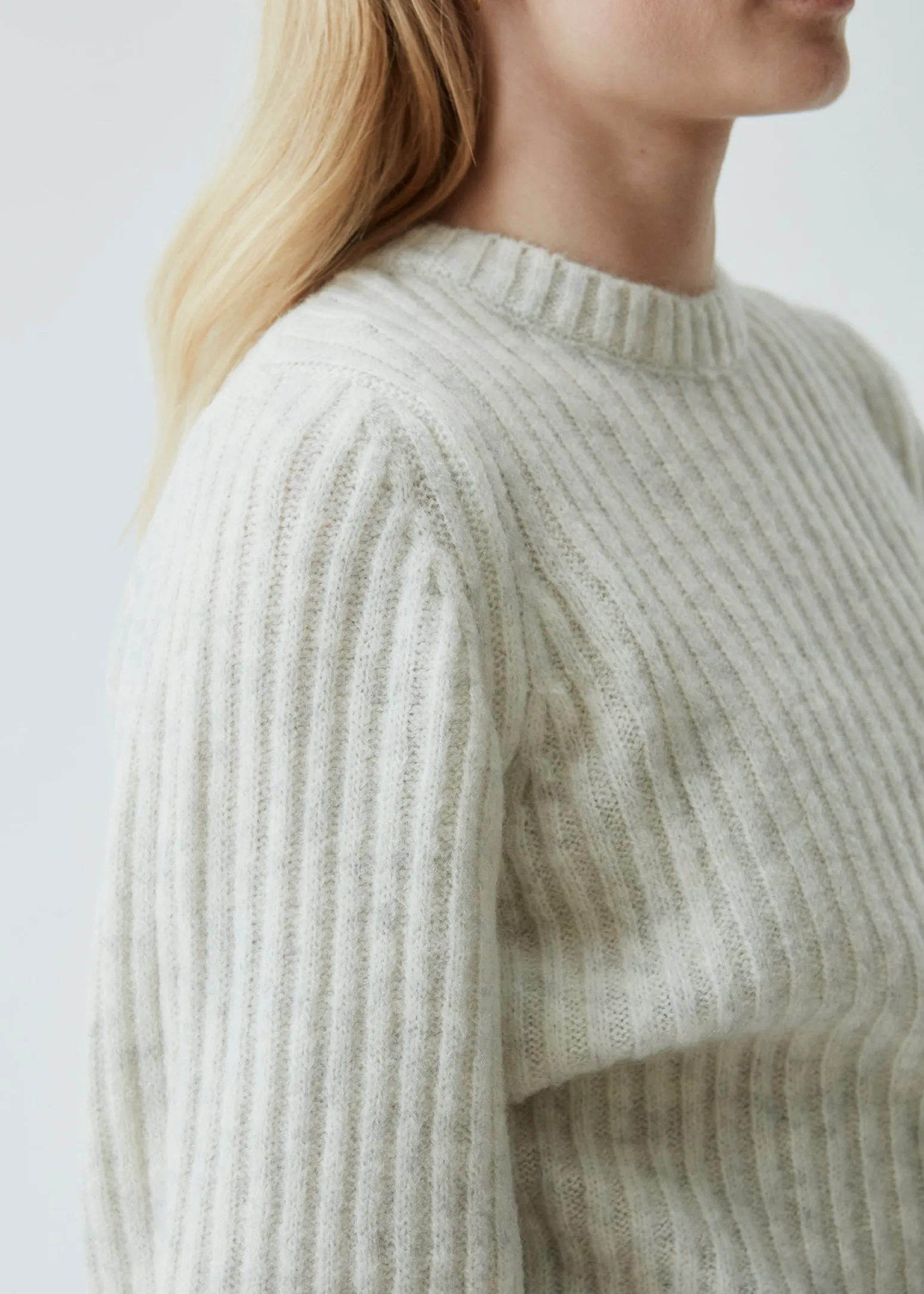 Modström Goldie o-neck - Off White< Strik & Bluser
