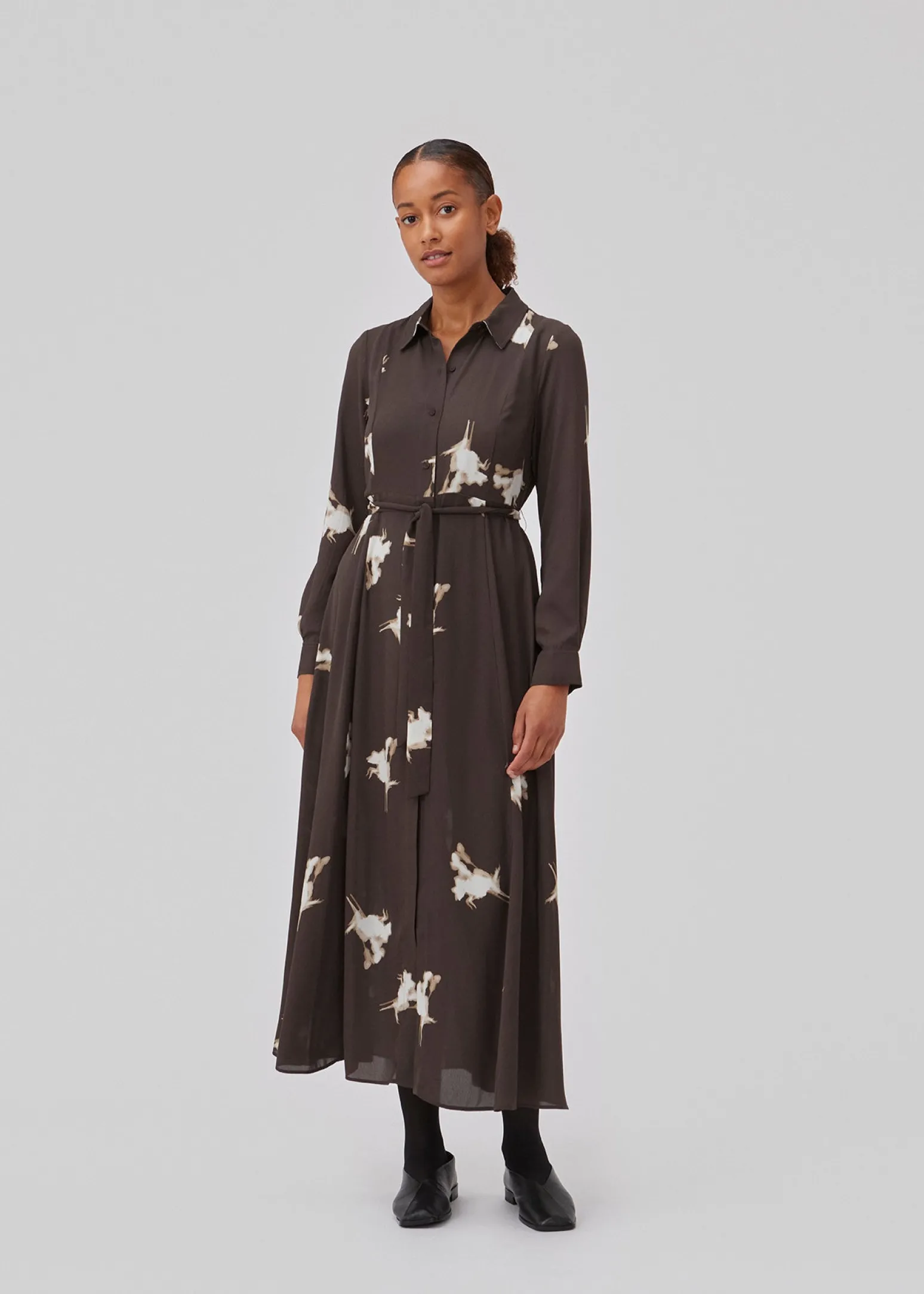 Modström GomoMD print dress - Chocolate Fleur< Kjoler