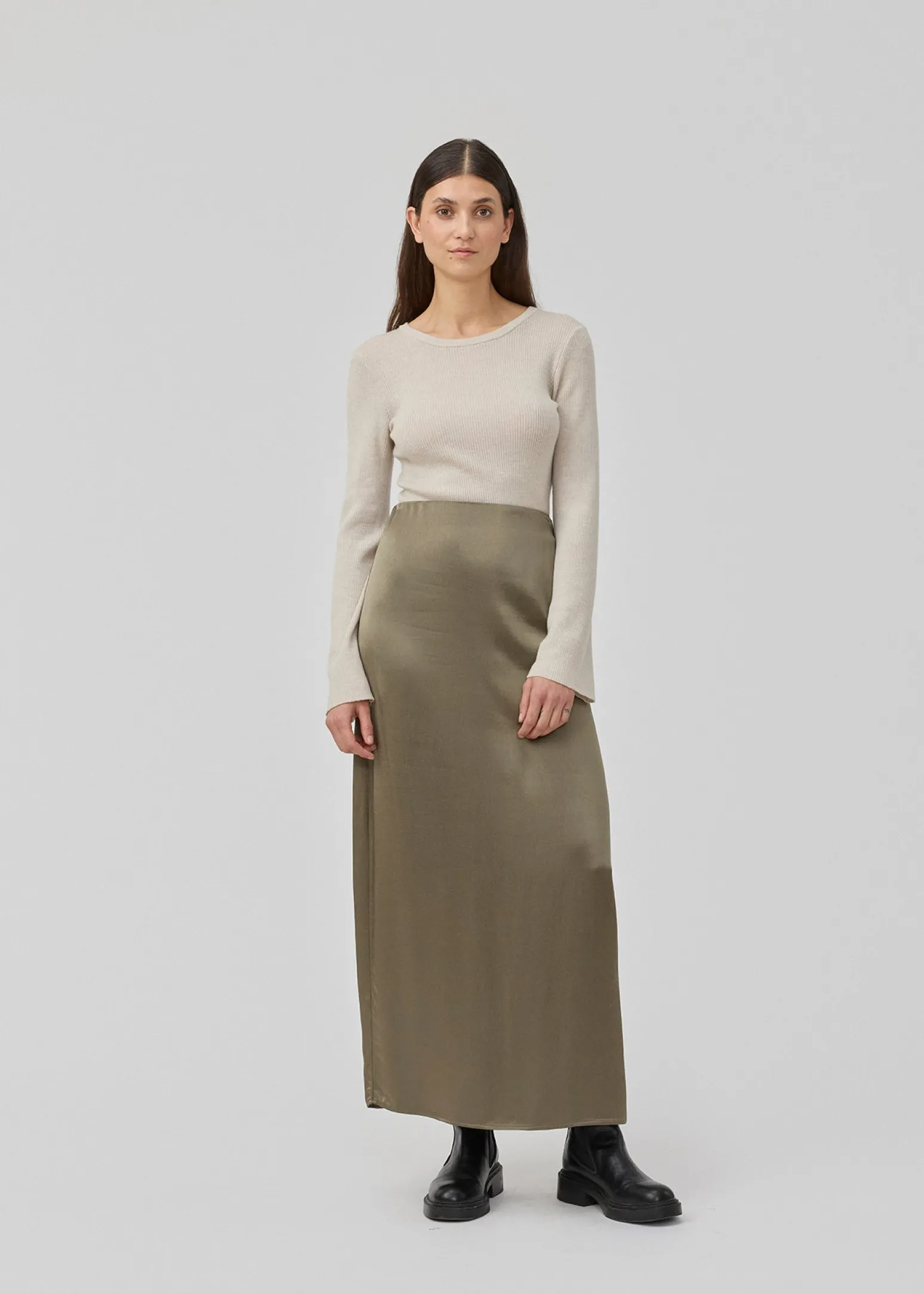 Modström HirokiMD o-neck - Summer Sand< Strik & Bluser