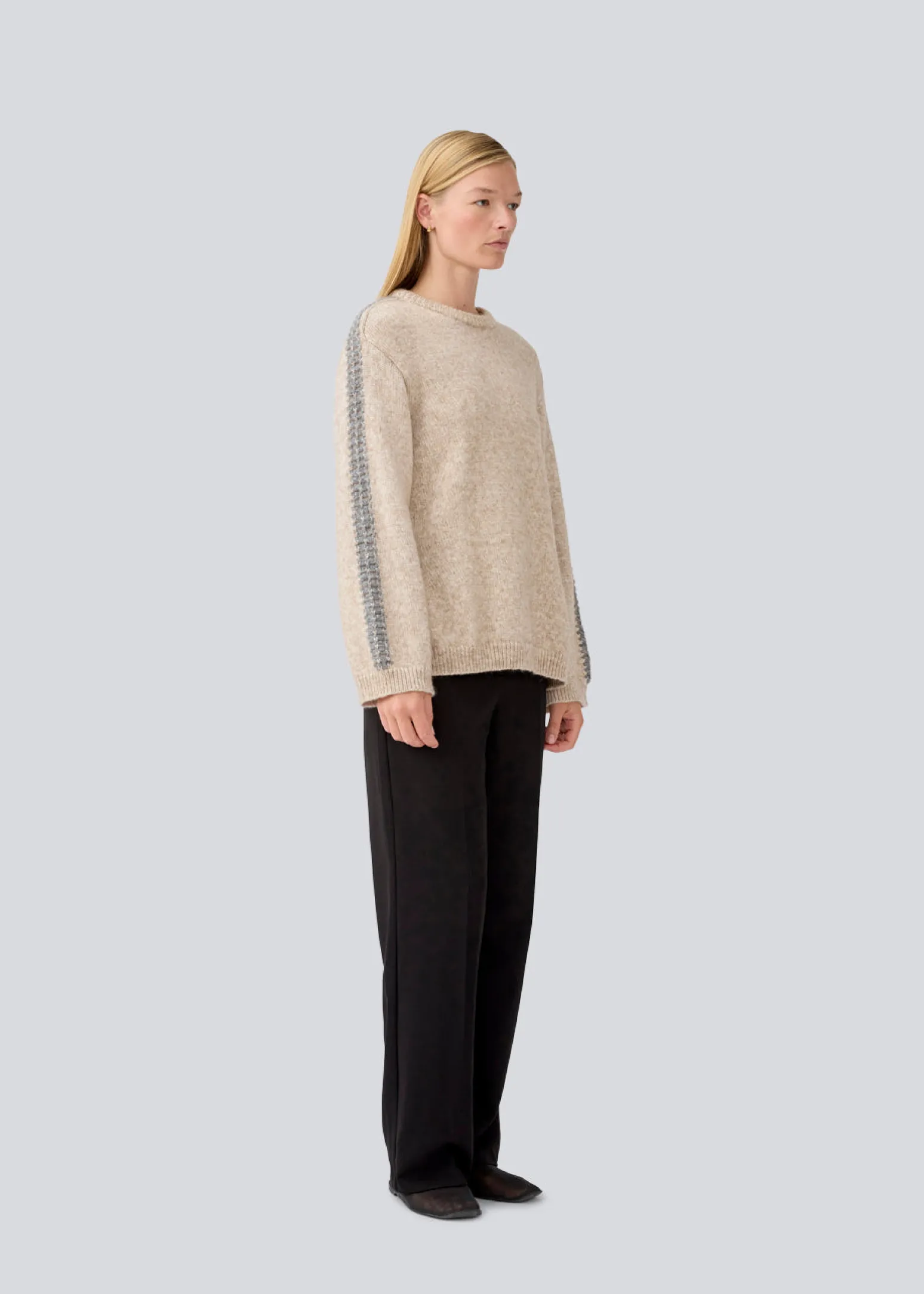 Modström LineMD o-neck - Beige melange< Strik & Bluser