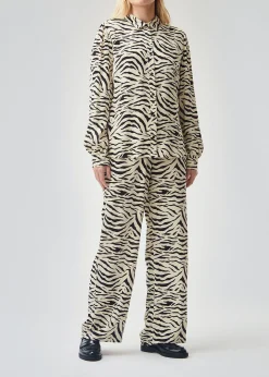 Modström Preloved Ibu print shirt, varen er en brugt style -< Preloved