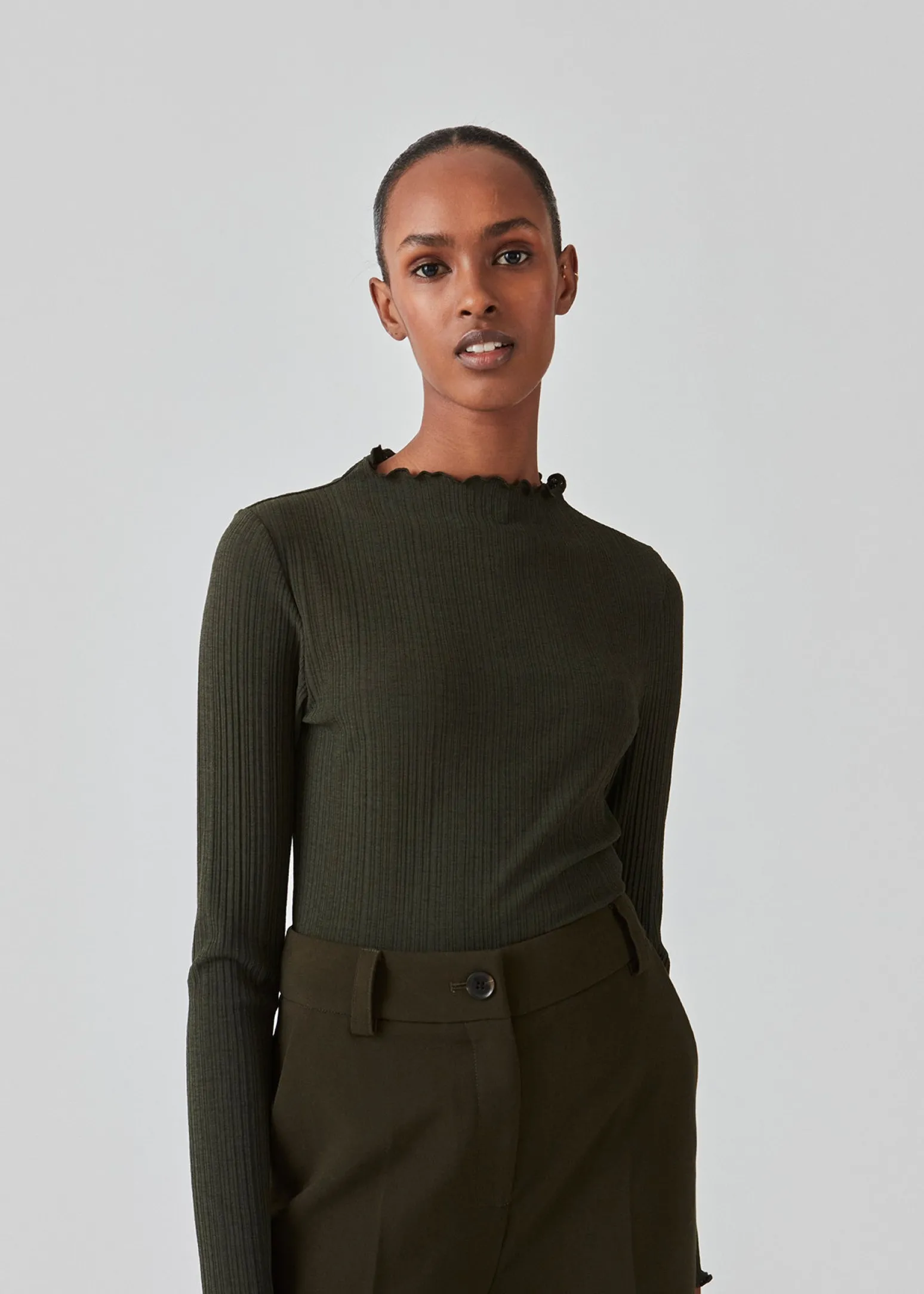 Modström OasisMD t-neck - Deep Pine< Toppe