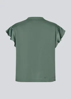 Modström Tailormd SS top - Balsam Green< Toppe