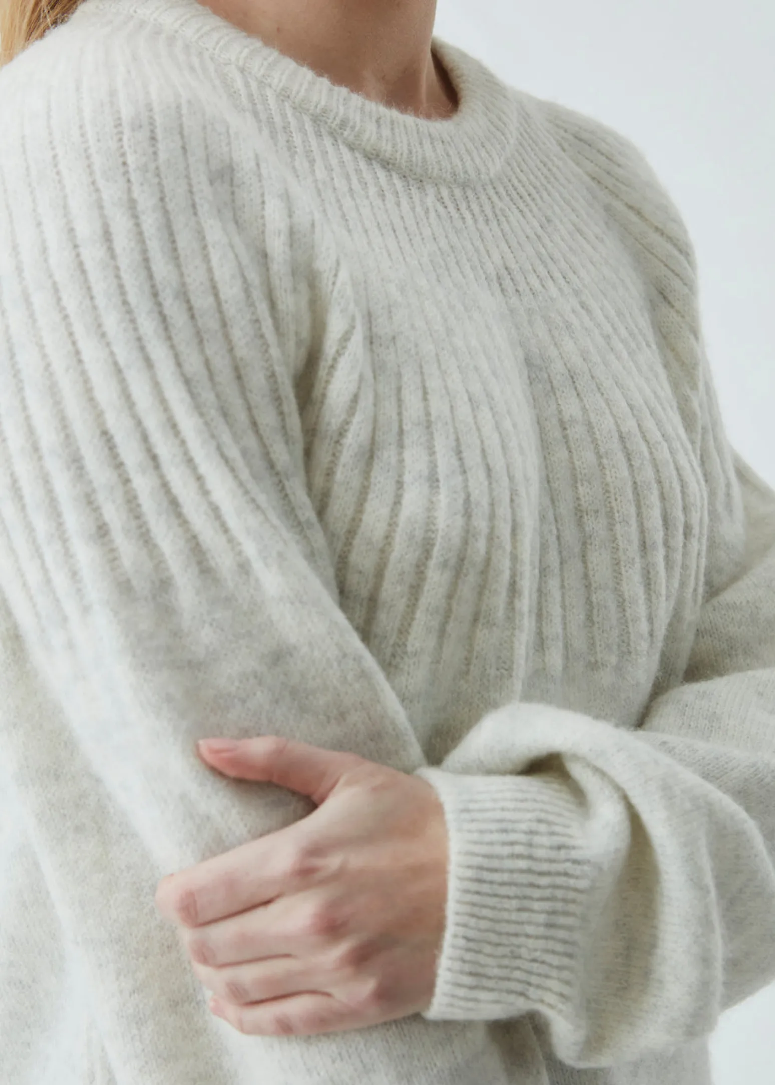Modström Truce o-neck - Off White< Basic|Strik & Bluser